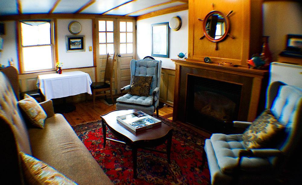 The Covington Houseboat Bed & Breakfast Saint Paul Luaran gambar